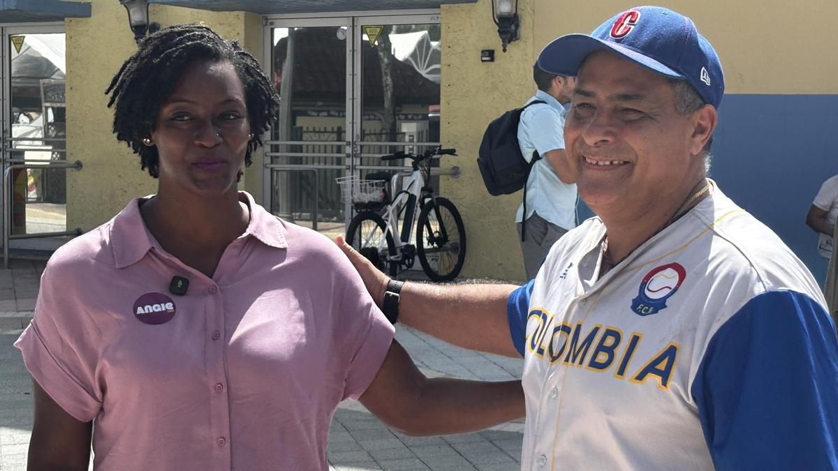 Una candidata socialista democrática gana por sorpresa las primarias de Florida al Senado de EEUU