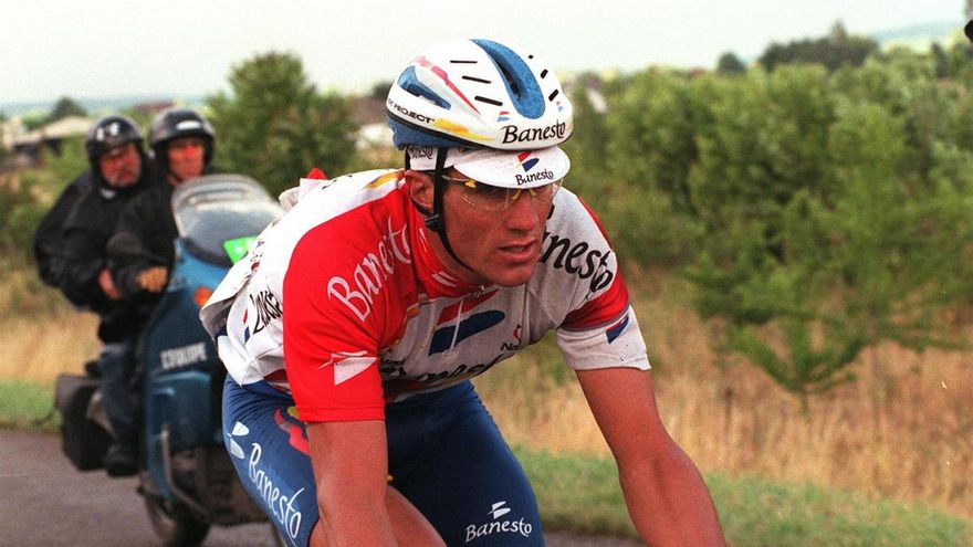 Se cumplen 30 años de la ‘pájara’ que acabó con la leyenda de Induráin en el Tour