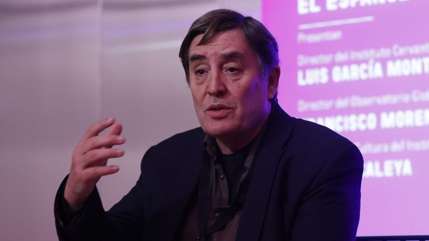 García Montero llama a defender el español por la democracia y contra la identidad única