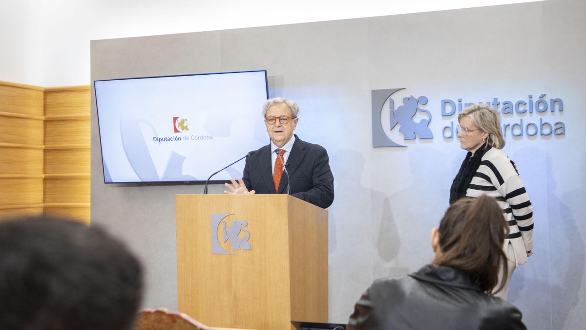 Salvador Fuentes, durante la rueda de prensa en la Diputación de Córdoba