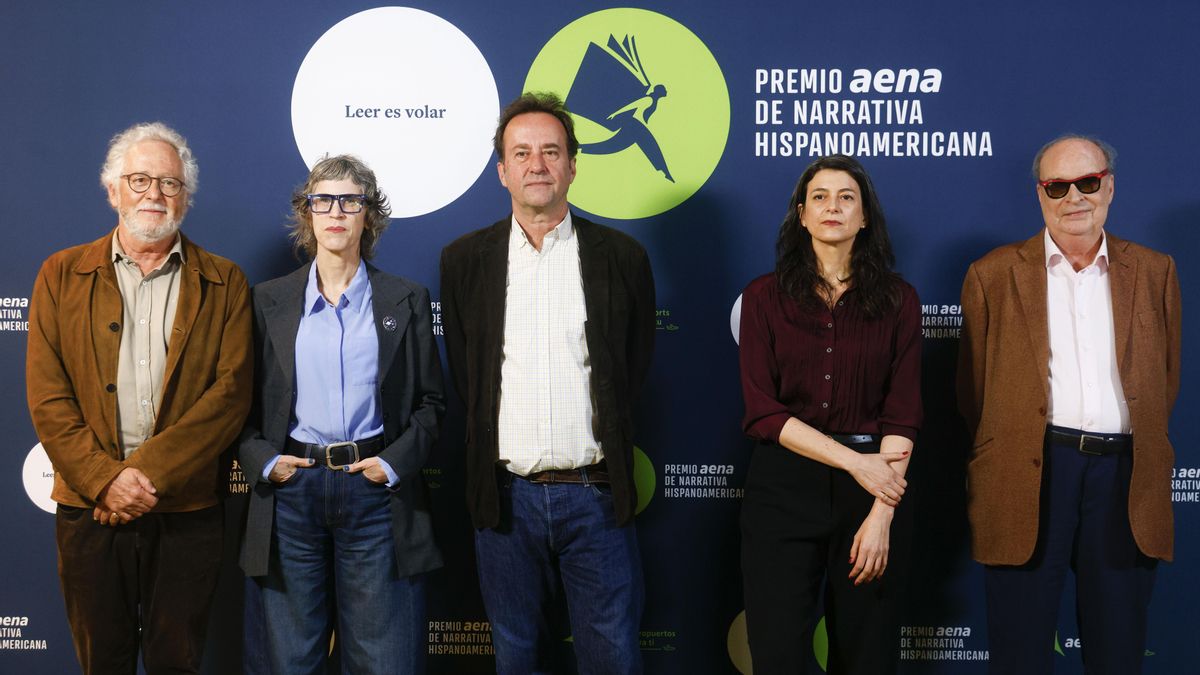 Los cinco finalistas del primer Premio Aena de Narrativa Hispanoamericana, galardón con una dotación de un millón de euros