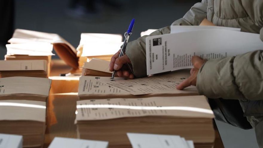 Vox retira la credencial al apoderado denunciado por acoso en Badajoz