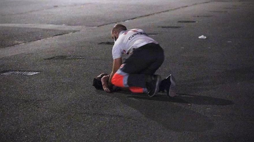 Diez migrantes rescatados en Gran Canaria este martes fueron derivados a hospitales, entre ellos seis posibles menores, uno en estado crítico