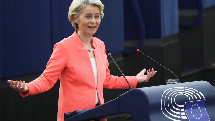 Von der Leyen preparará una ley para garantizar la independencia de la prensa