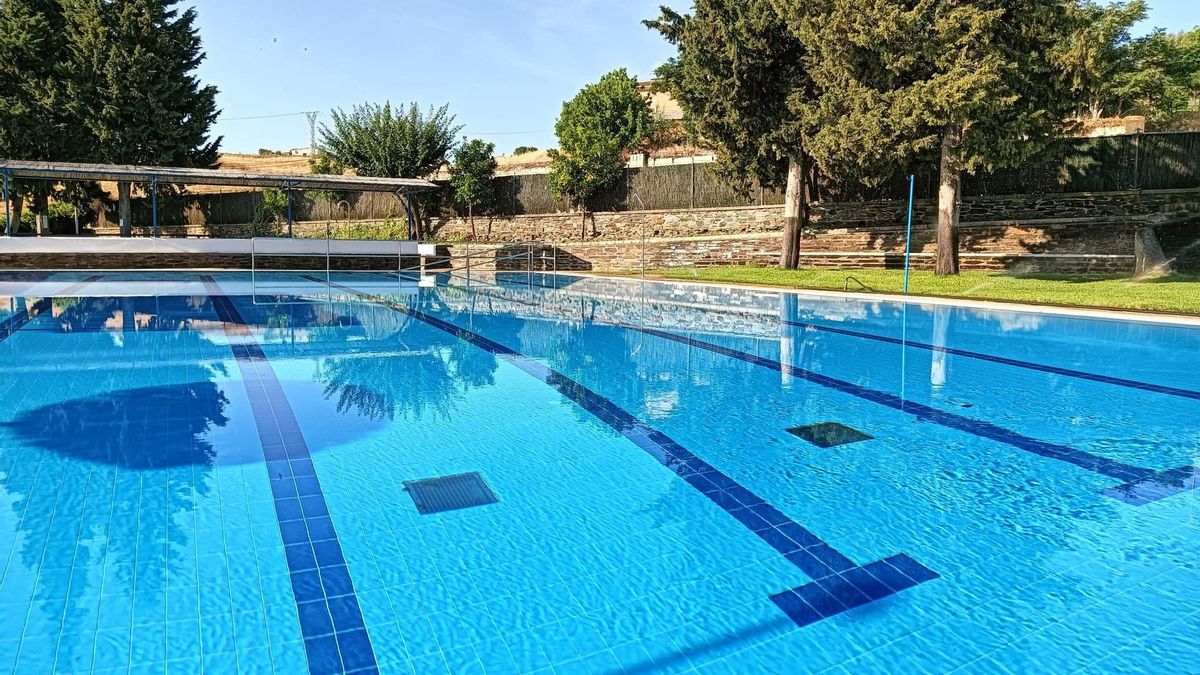 Muere un hombre de 53 años ahogado en la piscina municipal de Alcántara