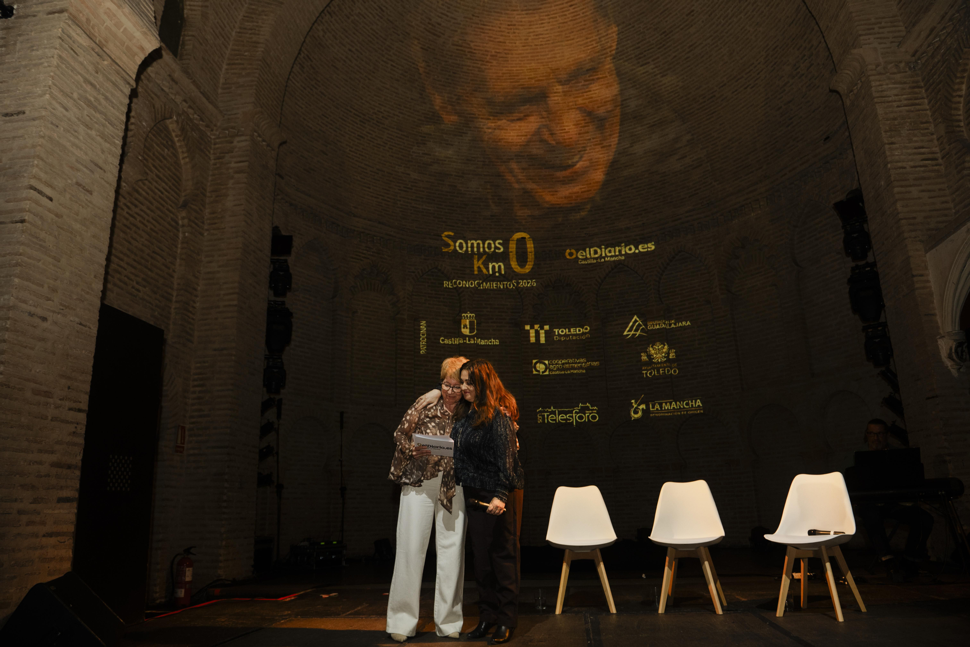 Inma Sánchez Morate y Carmen Bachiller, durante el homenaje a Jesús Fuentes Lázaro