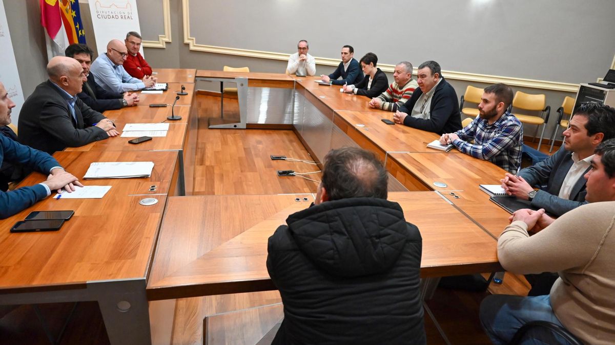 Así vuelve a explicar la Confederación del Guadiana el alivio de agua en la presa del Jabalón, tras las críticas de Asaja