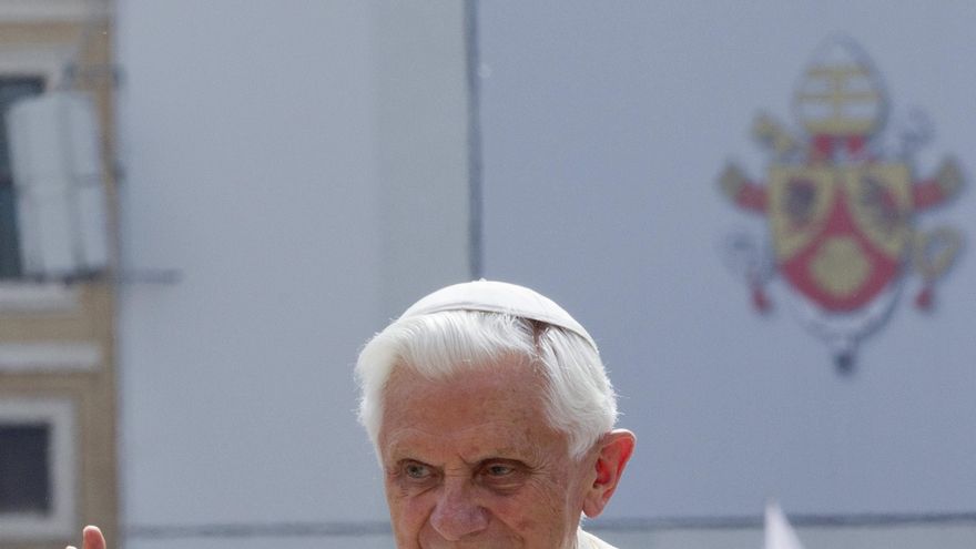 Benedicto XVI reacciona a la acusación de encubrir a pederastas: "Expreso a las víctimas mi profunda vergüenza"