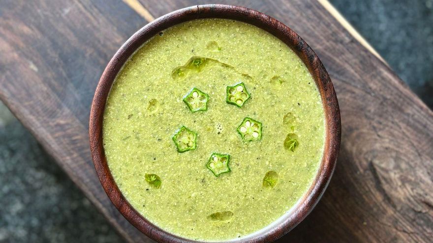 Cómo hacer gazpacho verde con calabacín, espinacas o cualquier otra verdura de temporada