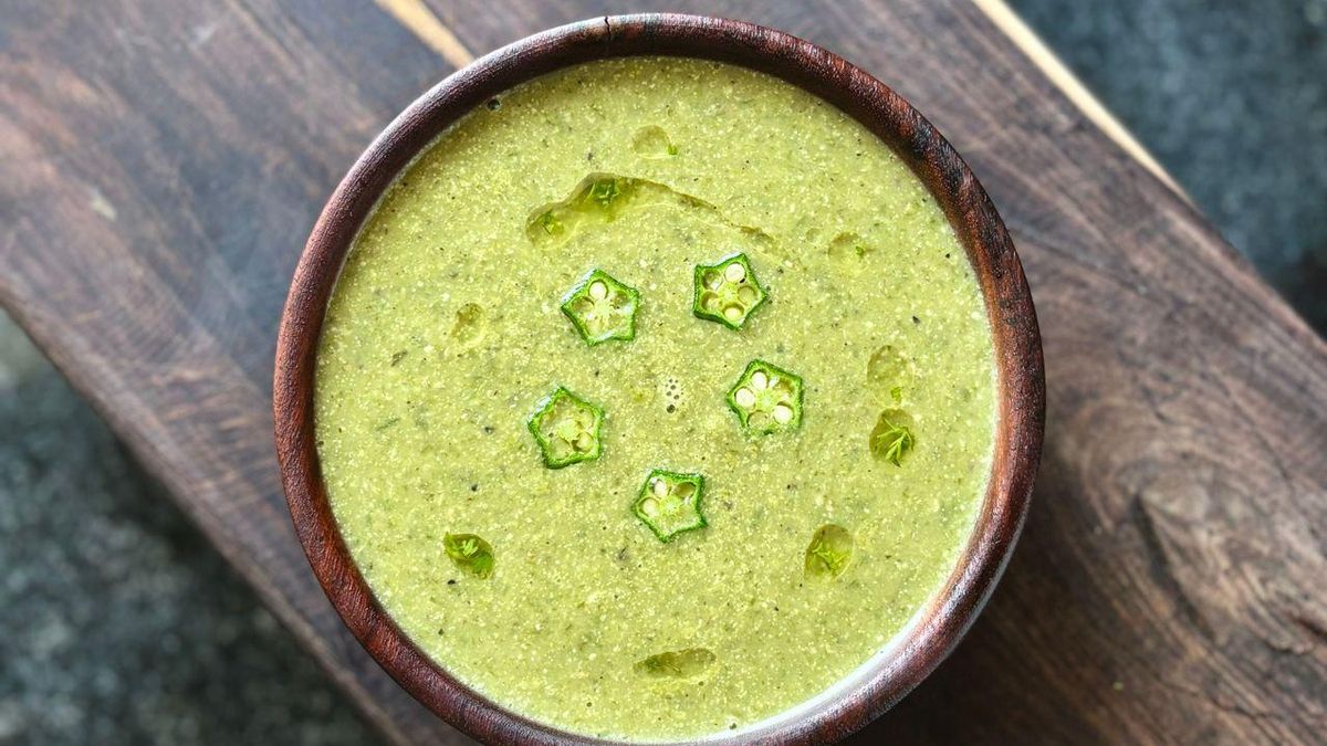 Cómo hacer gazpacho verde con calabacín, espinacas o cualquier otra verdura de temporada