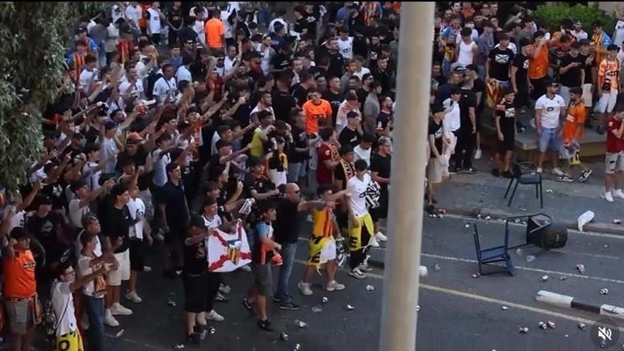 La policía pone el foco en la radicalización ultra de la grada joven del València CF: podría haber más detenidos por violencia