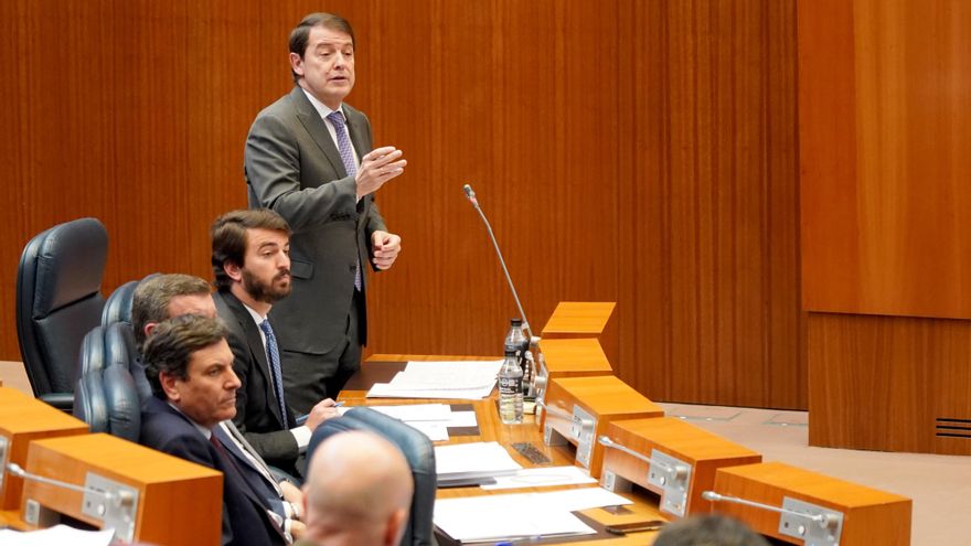 La uva godello, el gobierno sin Vox y sanidad centran la vuelta de la actividad a las Cortes de Castilla y León