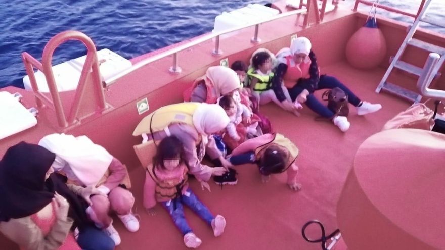 Cientos de inmigrantes llegan a las costas españolas en las últimas 48 horas