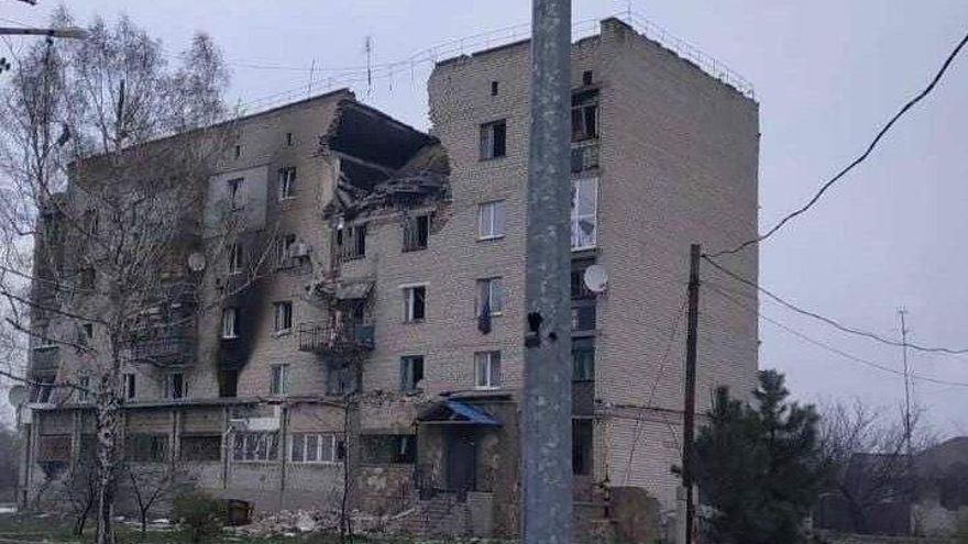 Edificio de Popasna bombardeado este viernes
