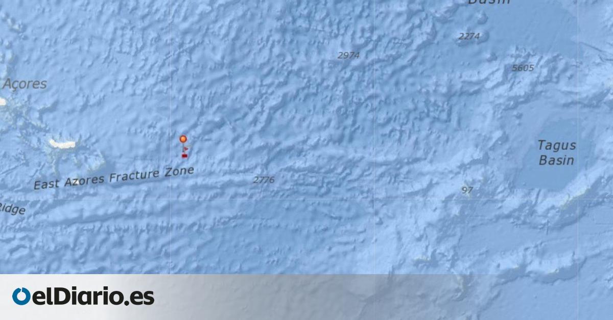 Naufraga un pesquero gallego cerca de las Azores y rescatan a sus 11 tripulantes