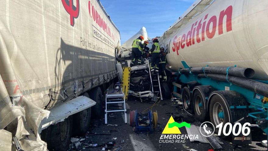 Se elevan a cinco los muertos por los accidentes del jueves en la A-4 en Santa Cruz de Mudela