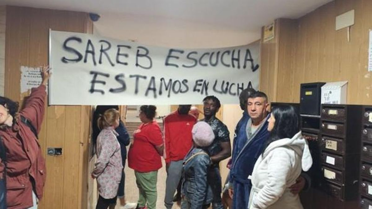 "Imágenes como las de Madrid no se pueden repetir": suspenden el desahucio de la Sareb a una vecina de Zaragoza