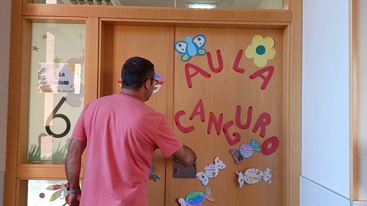 “Cuidar a mi hijo no me impide estudiar”: la iniciativa pionera de conciliación de la escuela de adultos de Utebo