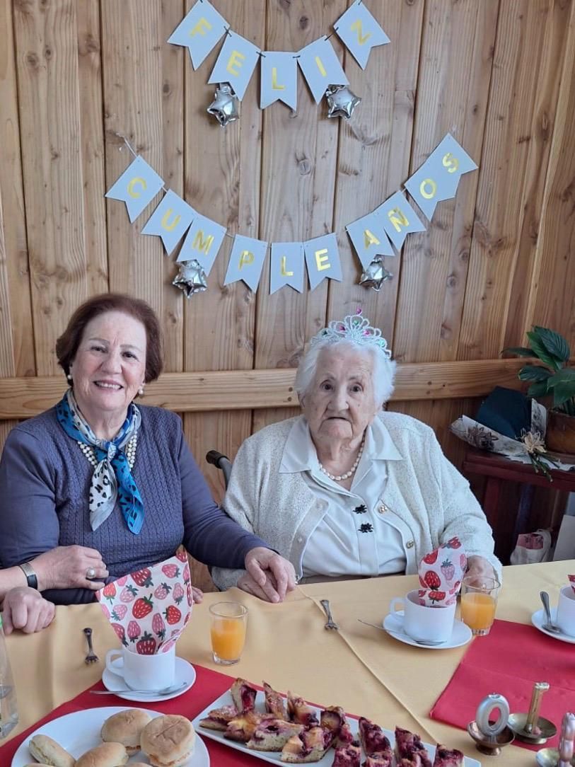 Araceli López, la última voz de la represión franquista en San Marcos, celebra su 108 cumpleaños en Chile.