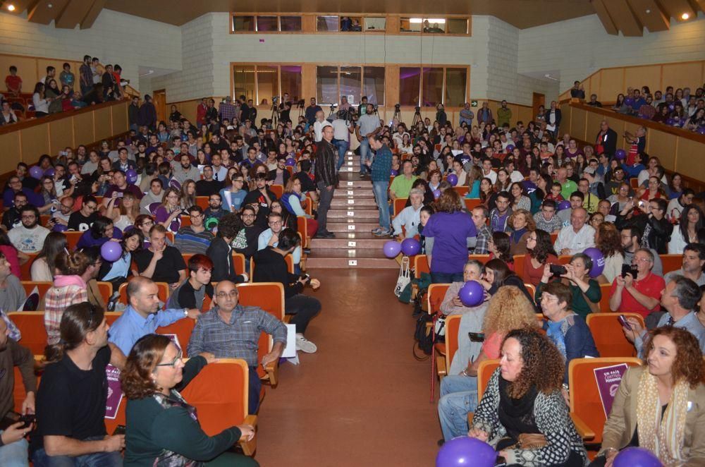 Acto de campaña de Podemos en Tenerife. (Foto: Moisés Pérez).
