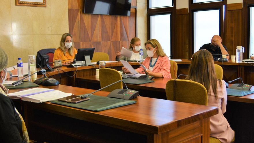 El Cabildo y los ayuntamientos trabajan en una agenda artesana para desarrollar muestras en los 14 municipios de La Palma