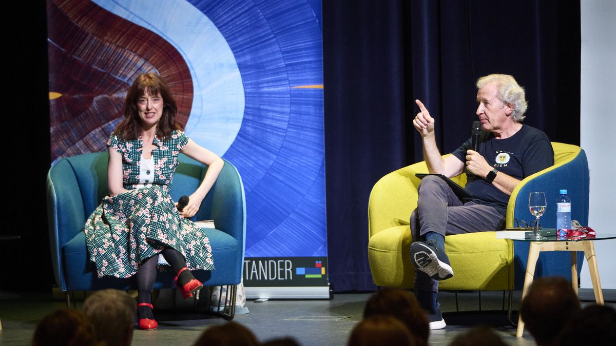 Emilio del Río protagonizó una conversación sobre los clásicos con la autora Irene Vallejo en la Universidad Internacional Menéndez Pelayo.