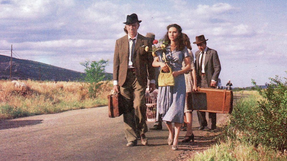 Fotograma de 'El viaje a ninguna parte' (1986)