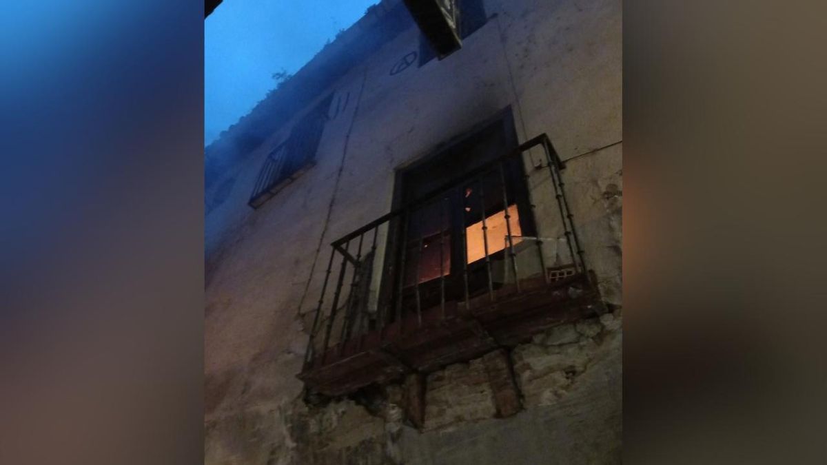 Un incendio en una vivienda 'ocupada' de Toledo deja un afectado leve y es precintada por riesgo de derrumbe