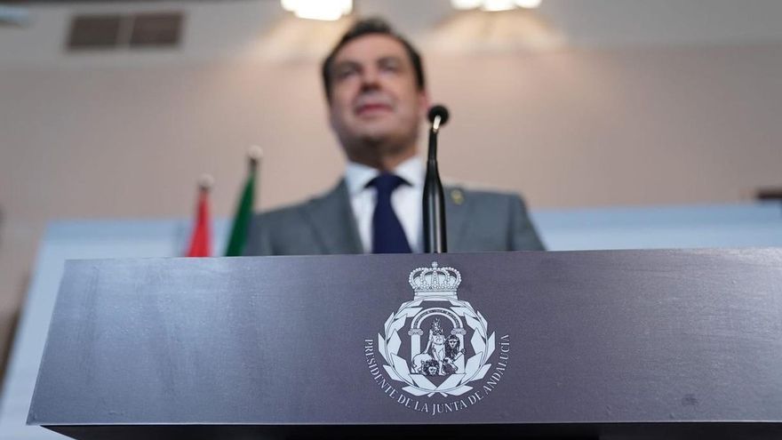 Andalucía oficializa la corona real española sobre el escudo de la comunidad autónoma para uso del presidente de la Junta