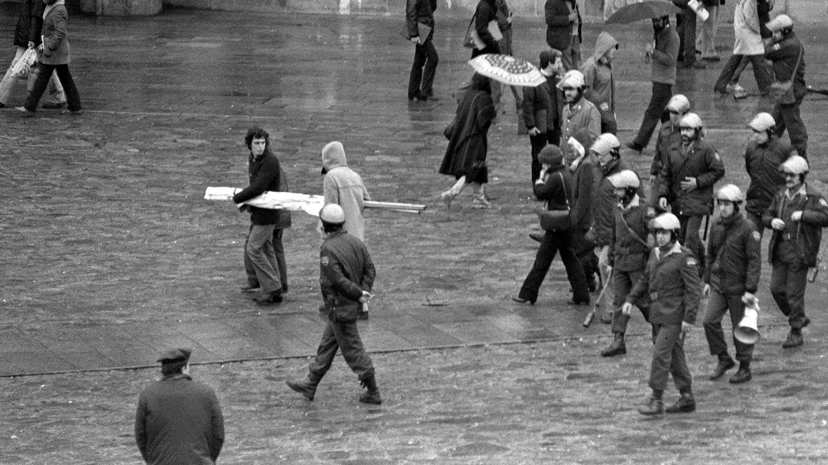El Gobierno reconoce por primera vez 63 asesinatos franquistas a manos de la Policía y la extrema derecha entre 1979 y 1983