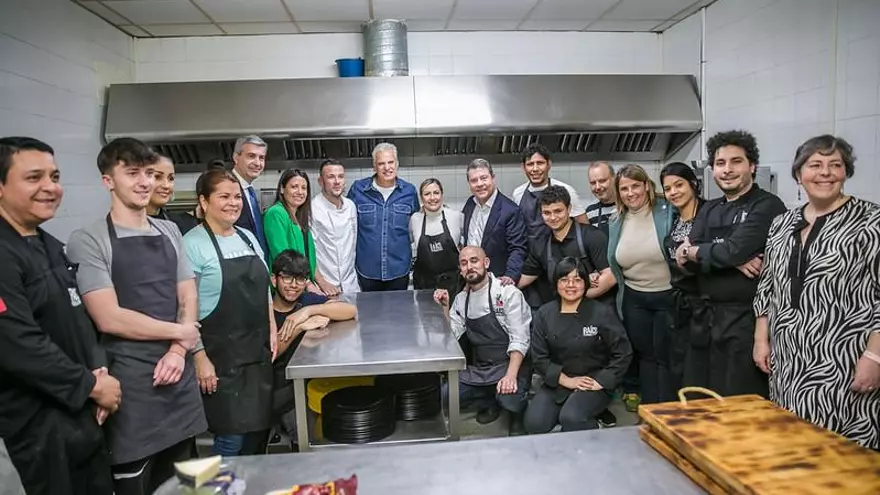 La Escuela de Hostelería ‘Semillas’ “da sus frutos y ya tenemos los primeros chefs que salen del proyecto de formación”