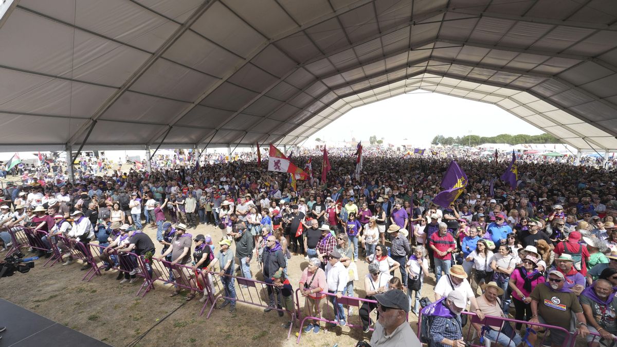 Asistentes a la lectura del Manifiesto de Villalar.