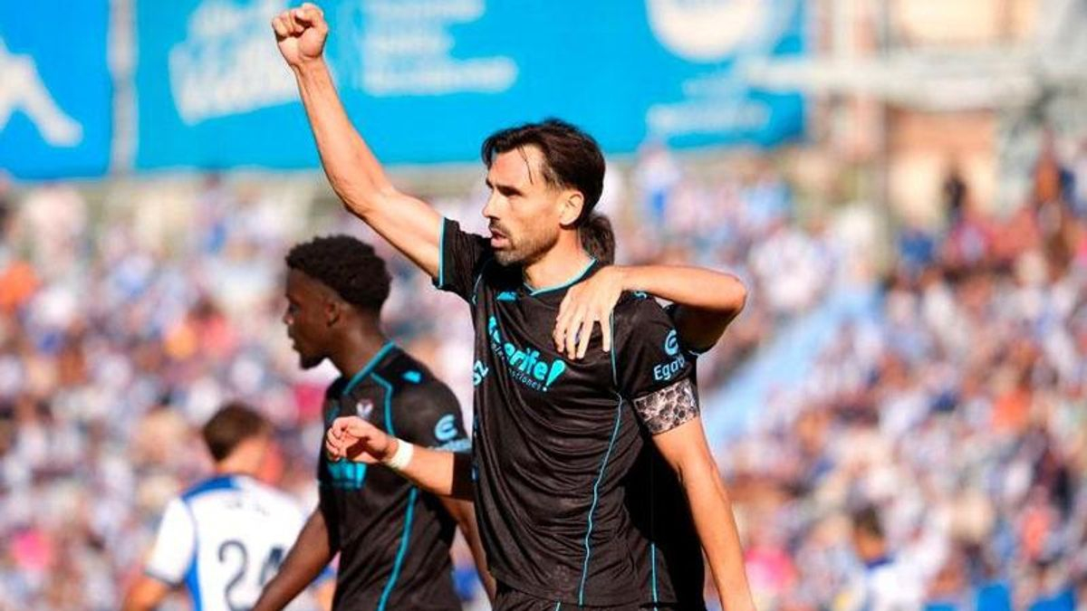 El séptimo gol de Gallego mantiene vivo al Tenerife