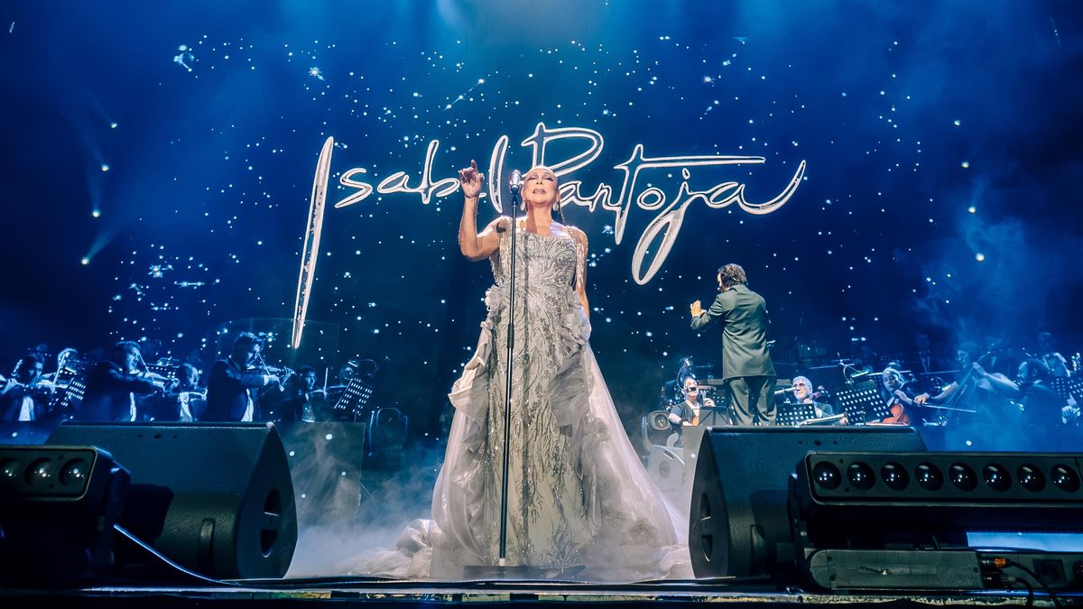 Sello palmero en el vestuario de la gira internacional de Isabel Pantoja