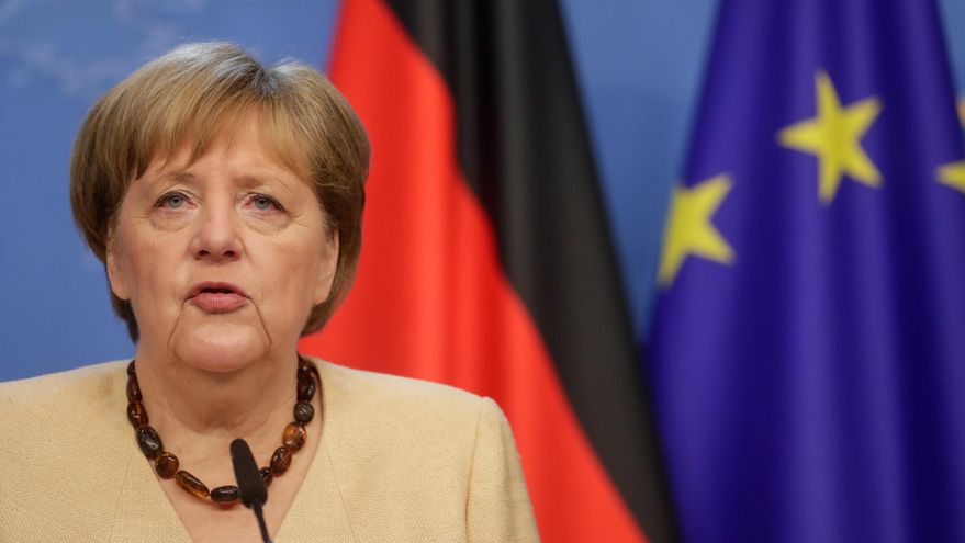 Merkel llama a dialogar con Rusia sobre temas controvertidos y cooperación