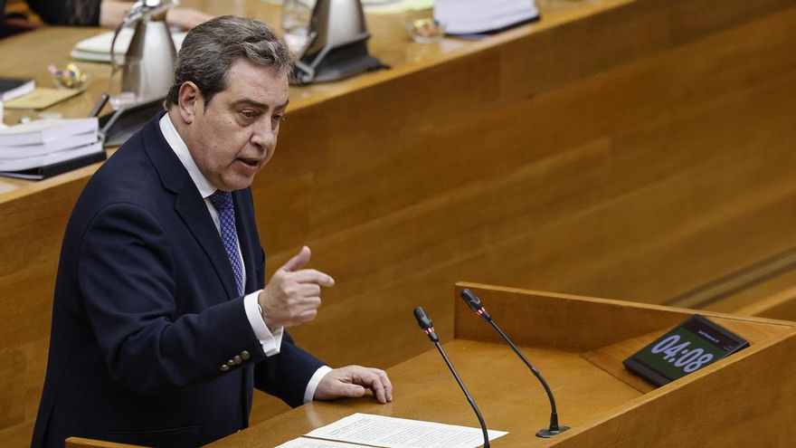 Vox reta al Gobierno de Pérez Llorca y registra en las Corts una iniciativa para instaurar la "prioridad nacional"