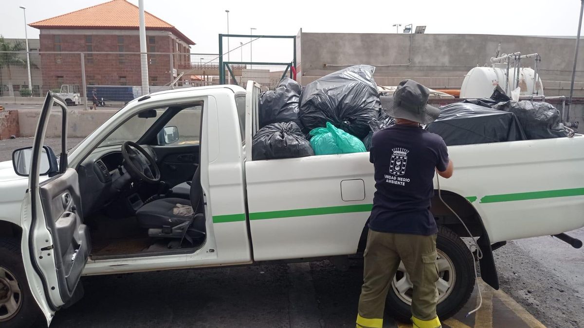 Gomera Congress van loaded with plastic bags collected from the beach of La Guancha on La Gomera island