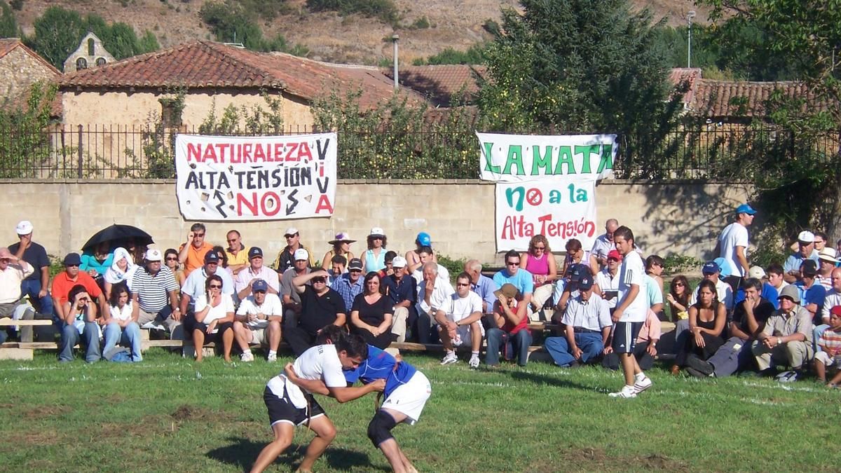 La Mata de Curueño celebra este viernes un filandón intergeneracional en torno a la lucha leonesa