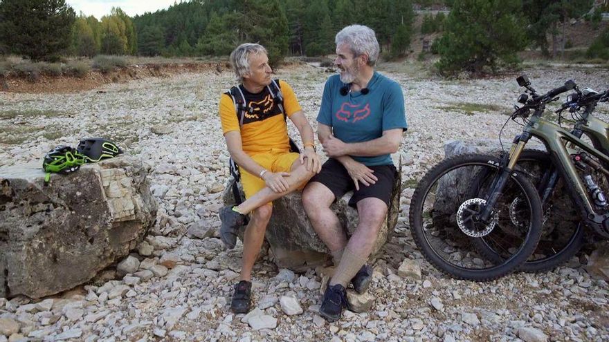 Calleja y Caprile hablando