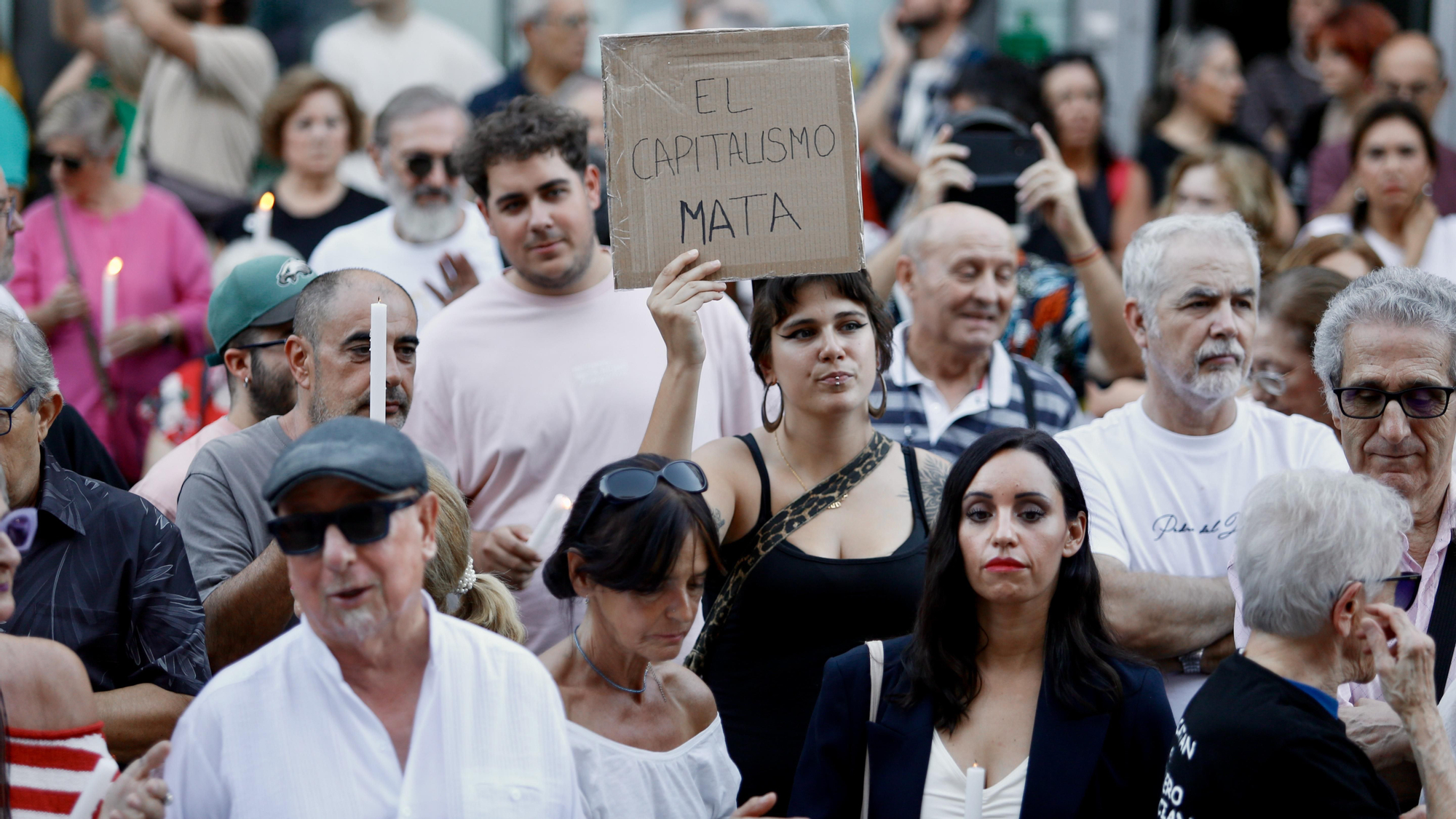 Concentración por la muerte de Maricarmen