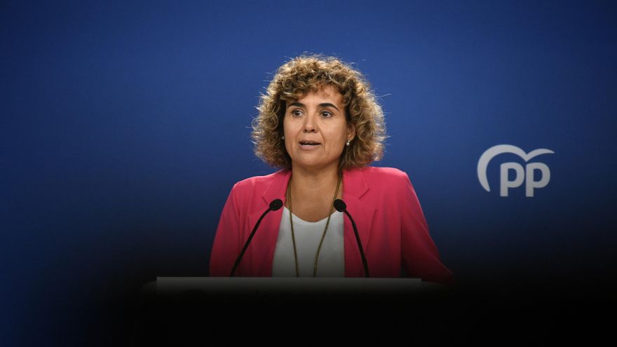 La portavoz del PP en el Parlamento Europeo, Dolors Montserrat, ofrece una rueda de prensa, en la sede del PP, a 5 de agosto de 2024, en Madrid (España).