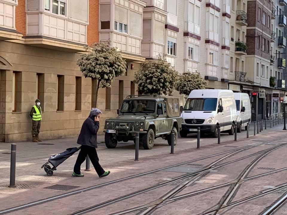 Un 'jeep' del Ejército, en Angulema