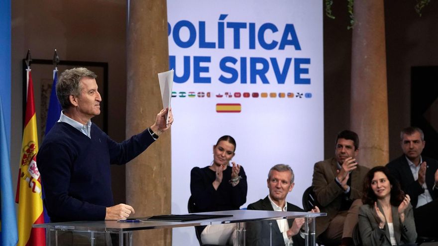 Feijóo arenga a sus barones para una "oposición sin cuartel ni descanso" contra un Gobierno que "es pasado"