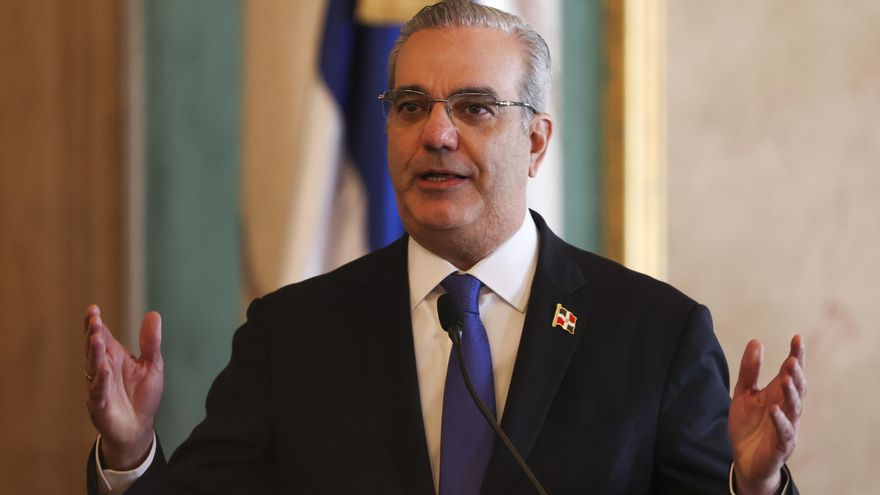 El presidente dominicano aplaza un día su viaje a Guyana