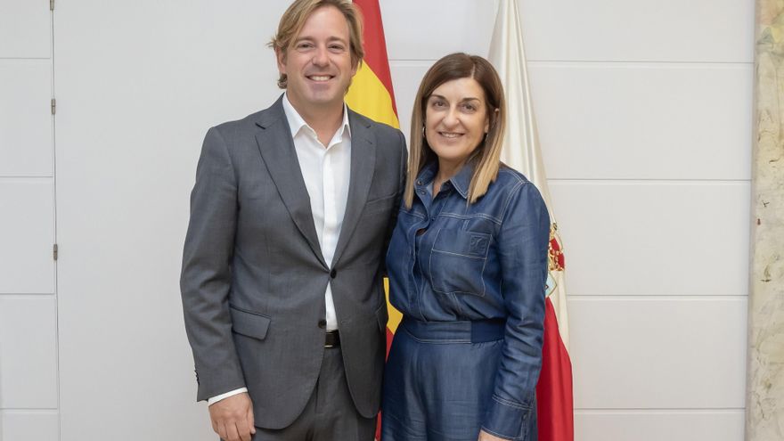 Pablo Diestro (PRC) y María José Sáenz de Buruaga (PP) en el Gobierno de Cantabria.