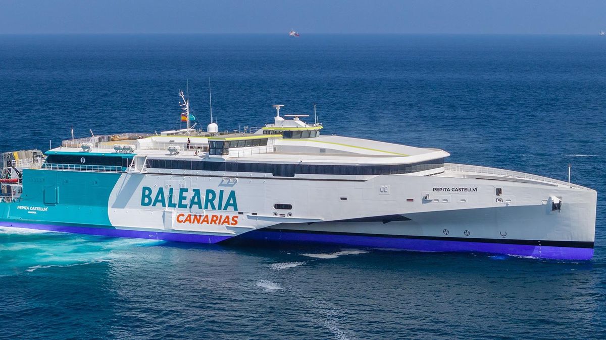 Baleària Canarias prevé transportar más de 25.000 pasajeros en el puente de noviembre