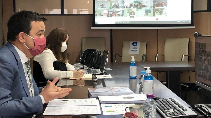 El consejero de Agricultura, Agua y Desarrollo Rural durante el V Foro de la Ciudadanía