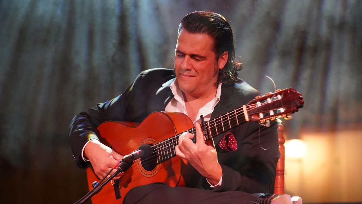 El concierto de Ezequiel Benítez en la Plaza del Potro en la Noche Blanca del Flamenco