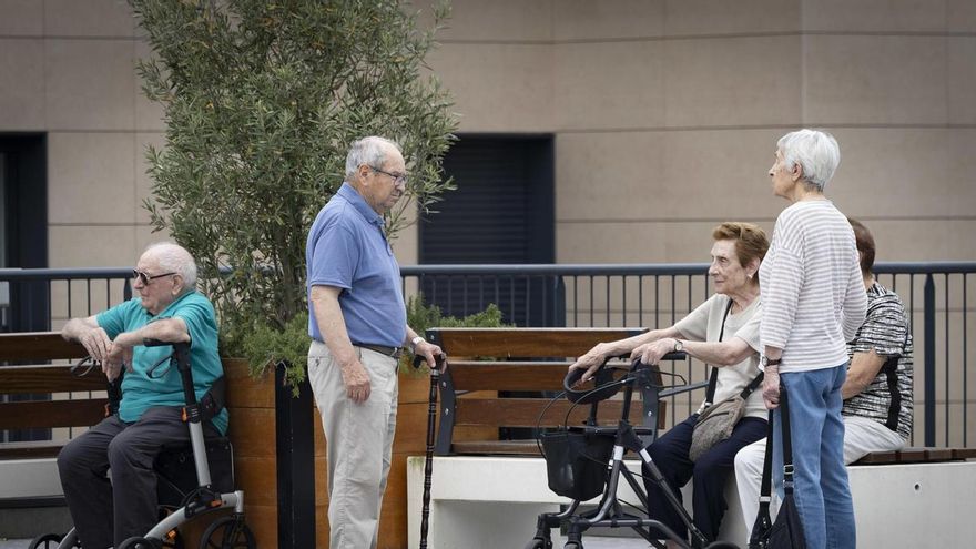 Un informe marca los mínimos para una atención de calidad en las residencias: “Si falta personal, hay falta de cuidados”