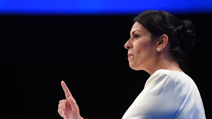 El plan británico de enviar migrantes a Ruanda afronta el rechazo de los funcionarios